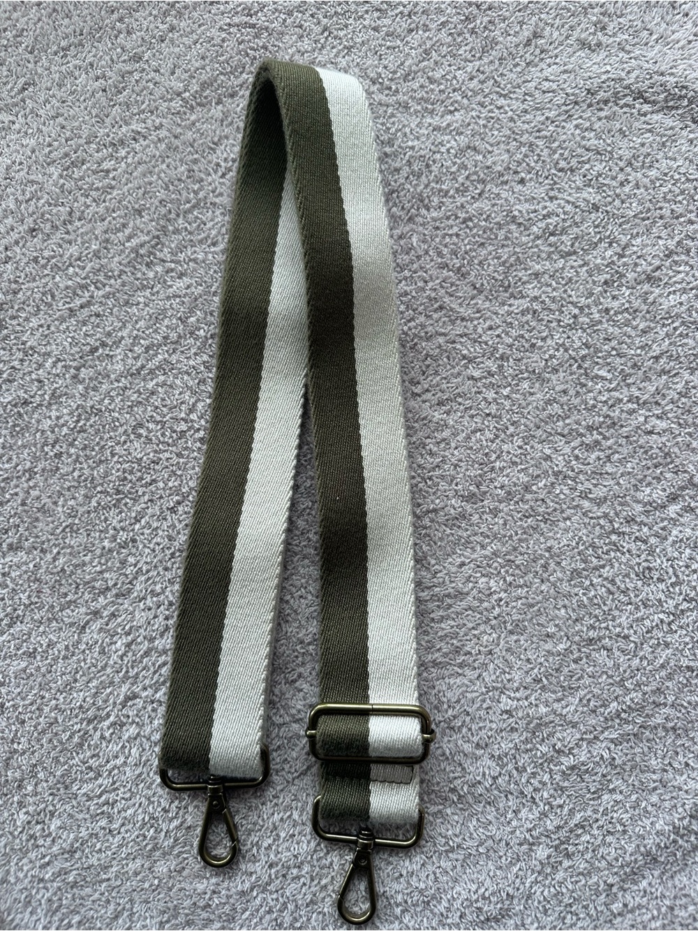 Madewell Classic Olive Leather Crossbody Bag with Removable Stripe Strap - Picture 11 of 12